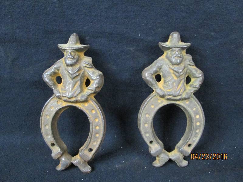 lot 45 image: Cast Iron 3D Cowboy Decoration