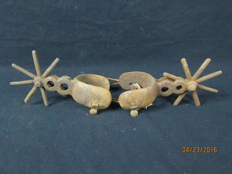 lot 47 image: 2 Steel Spurs