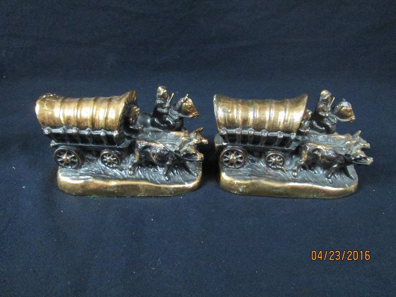 lot 63 image: 3D Copper Covered Wagon Bookends