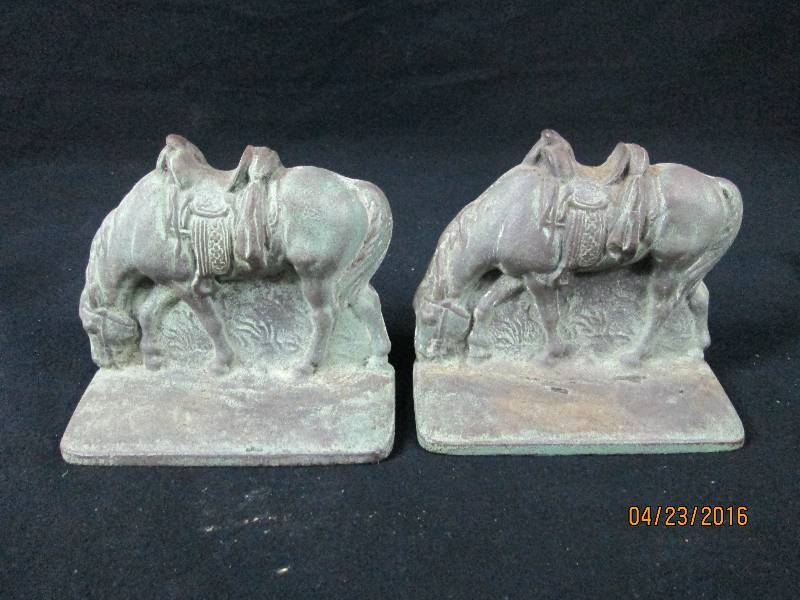 lot 65 image: Cast Horse bookends