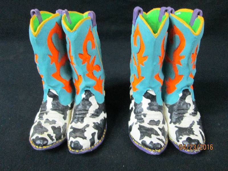 lot 73 image: Cowboy boot Bookends.