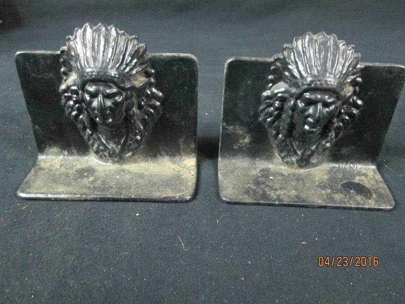 lot 76 image: Vintage Steel Indian Head Bookends