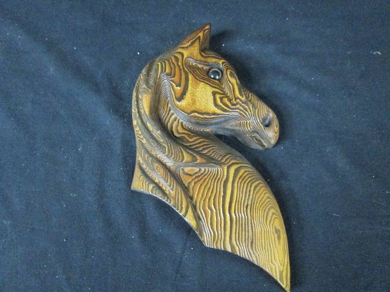 lot 115 image: Carved Horse Head