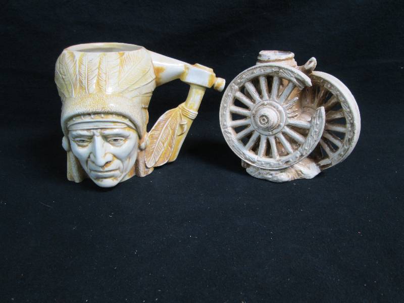 lot 350 image: Indian Mug & Wagon Wheel Vase