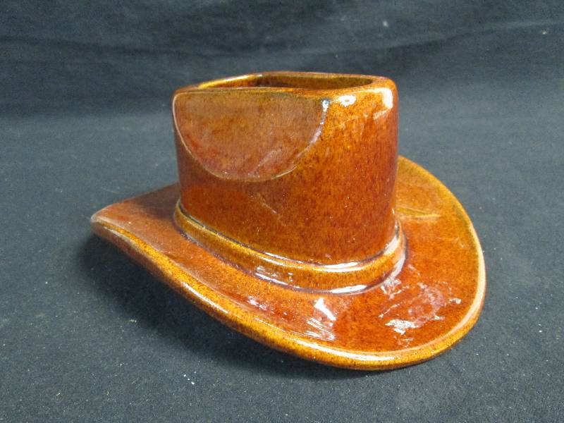 lot 202 image: Hager Pottery Hat