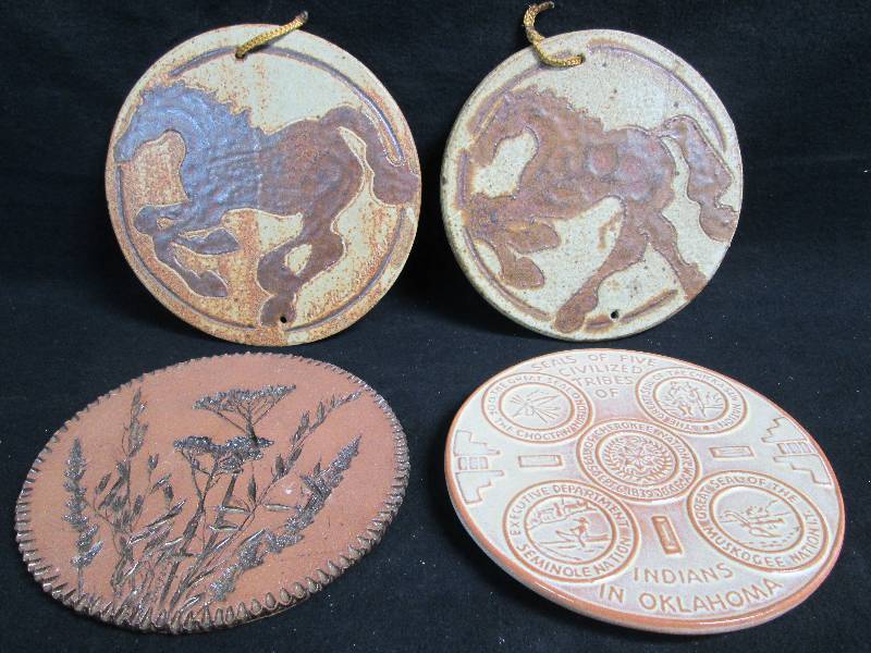 lot 205 image: Frankoma Trivet &