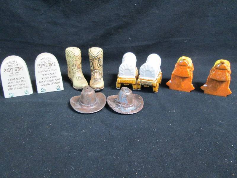 lot 210 image: Cowboy Related Salt & Pepper Shakers