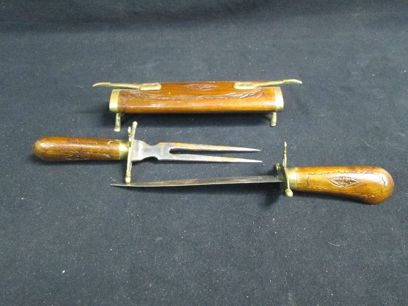 lot 211 image: Knife & Fork Carving Set