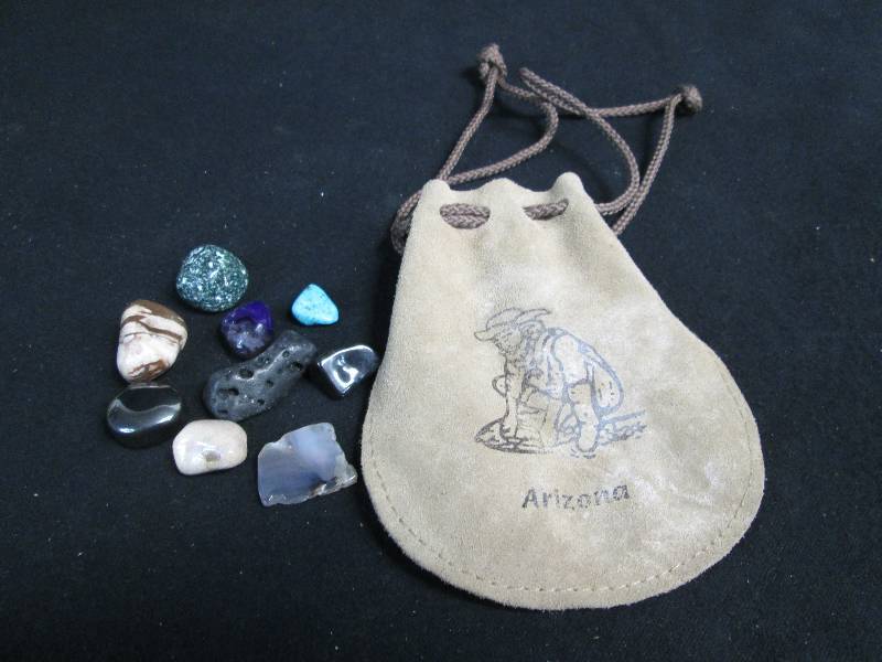 lot 218 image: Souvenir Polished Stones From Arizona