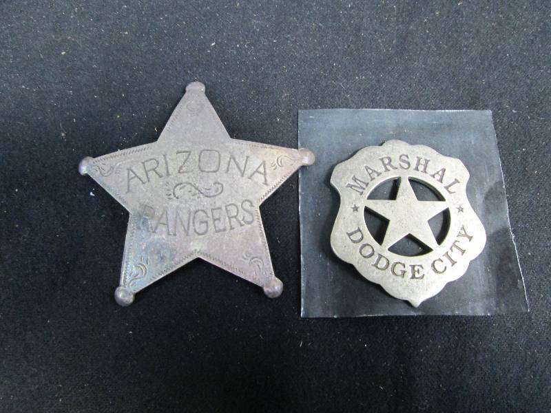 lot 220 image: Replica Badges