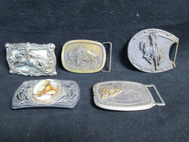 lot 229 image: 5 Belt Buckles Horses & Buffalo