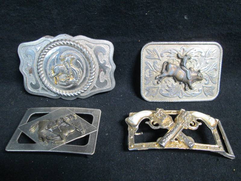 lot 230 image: 4 Belt Buckles Rodeo & Guns