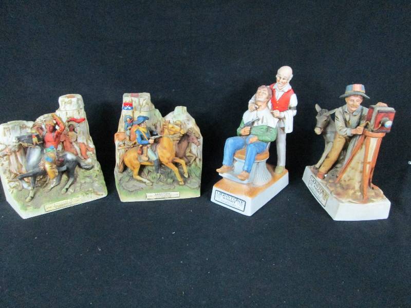 lot 253 image: Lionstone Decanters
