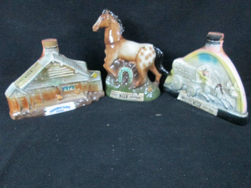 lot 258 image: Ponderosa, Harolds, Club Decanters