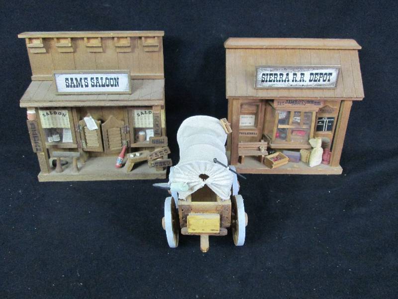 lot 274 image: Saloon, RR Depot and Covered Wagon Decorations