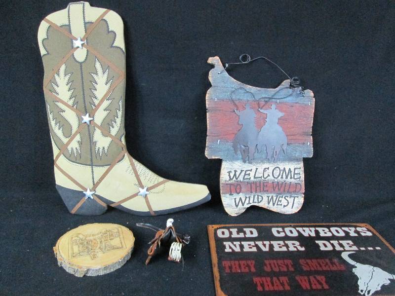 lot 281 image: Misc Wall Art & Tin Sign