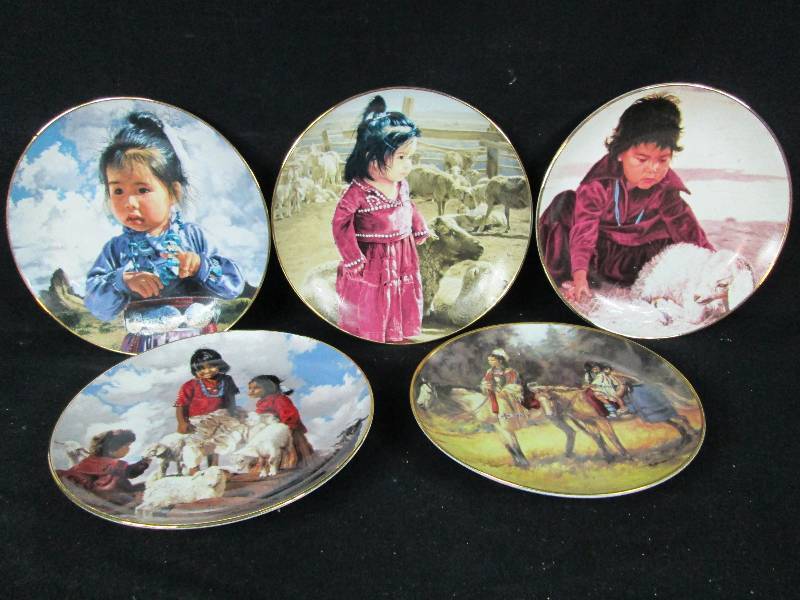 lot 290 image: The Proud Nation Plate Set