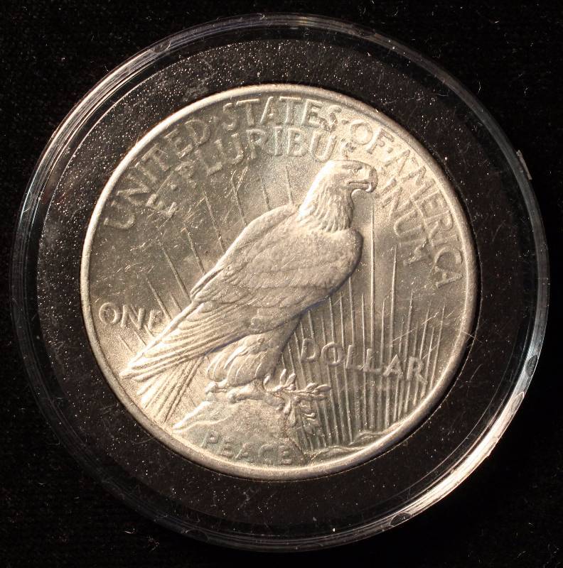 1925 PEACE SILVER DOLLAR UNC IN AIRTITE HOLDER