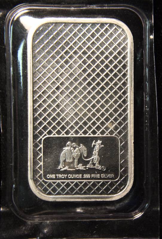 1 TROY Oz. .999 FINE SILVER BAR EAGLE DESIGN SEALED IN PLASTIC