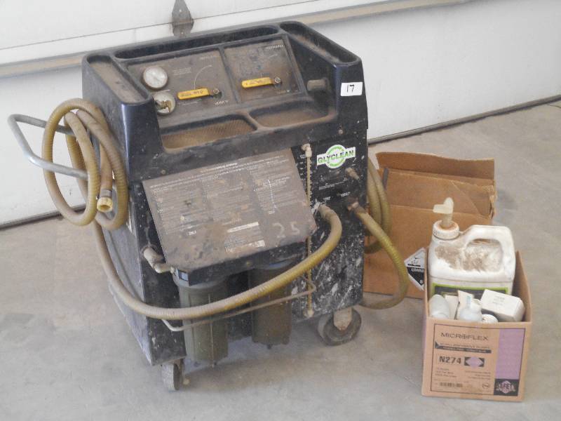 lot 17 image: Napa Glyclean Commercial Coolant Re...