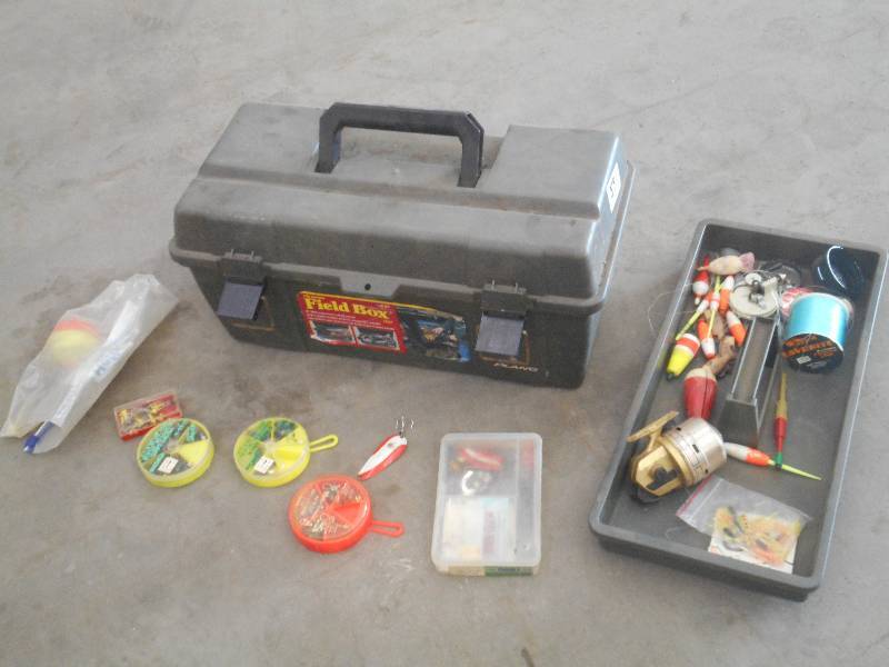 lot 59 image: Plano Field Box With Assorted Fishi...