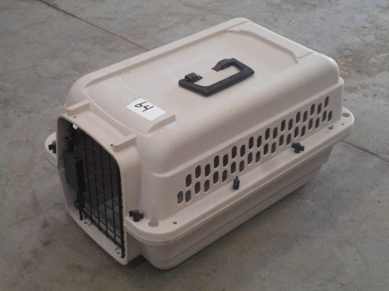 lot 64 image: CatSmall Dog Travel Kennel ...