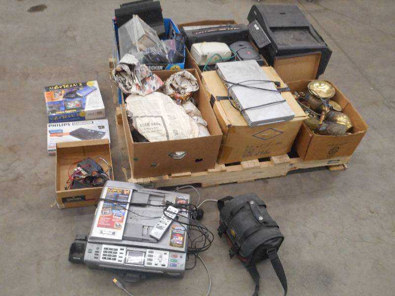 lot 73 image: Pallet Lot Fax Machine, Printers, ...
