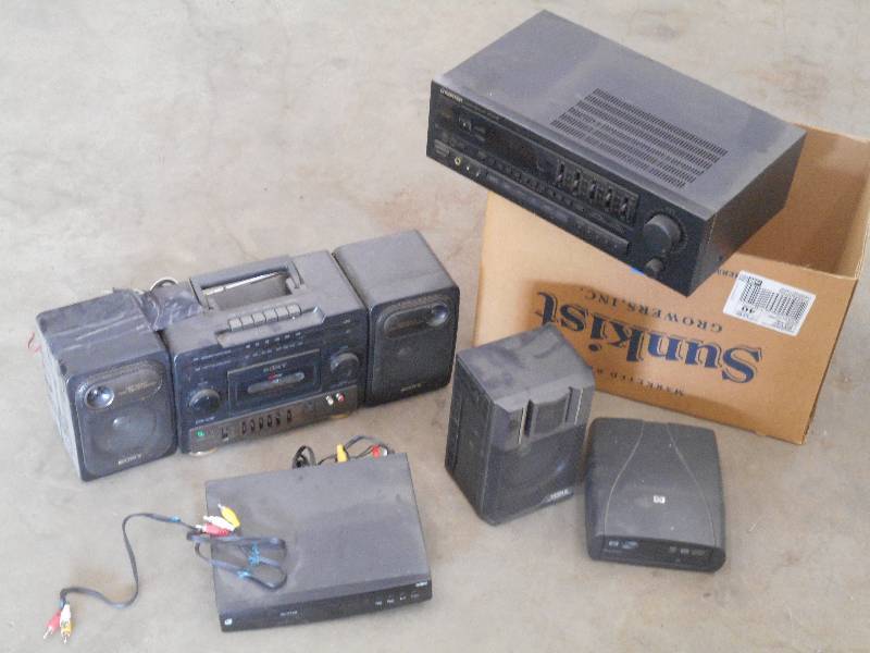 lot 92 image: Box Of Assorted Stereo Equipment ...