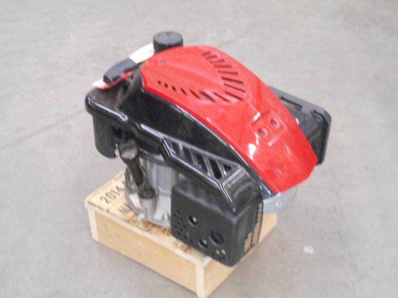 lot 31 image: New Unused Craftsman 159cc Gas Lawn...