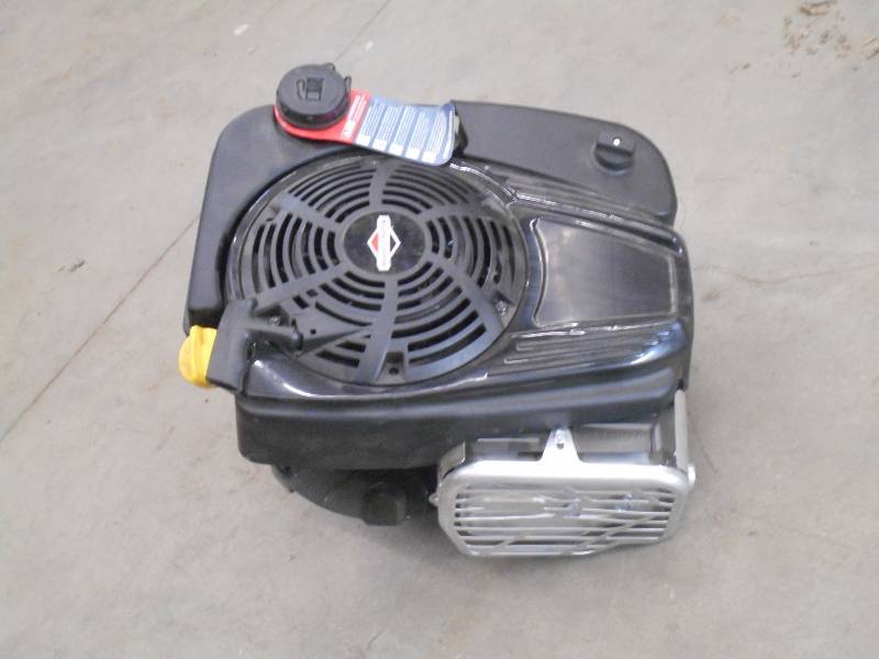 lot 33 image: New Unused Briggs & Stratton 190cc ...