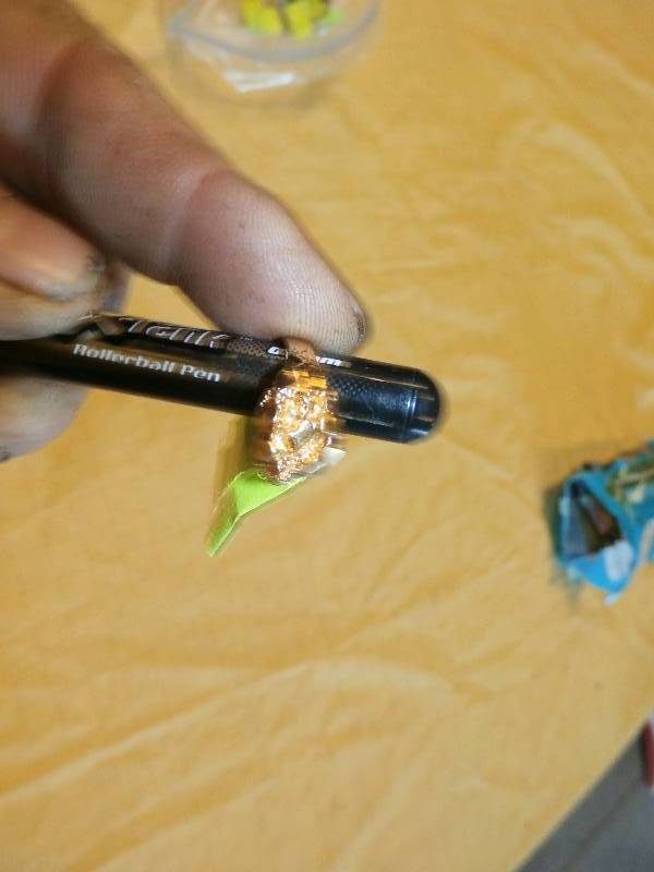 Ladies gold costume ring