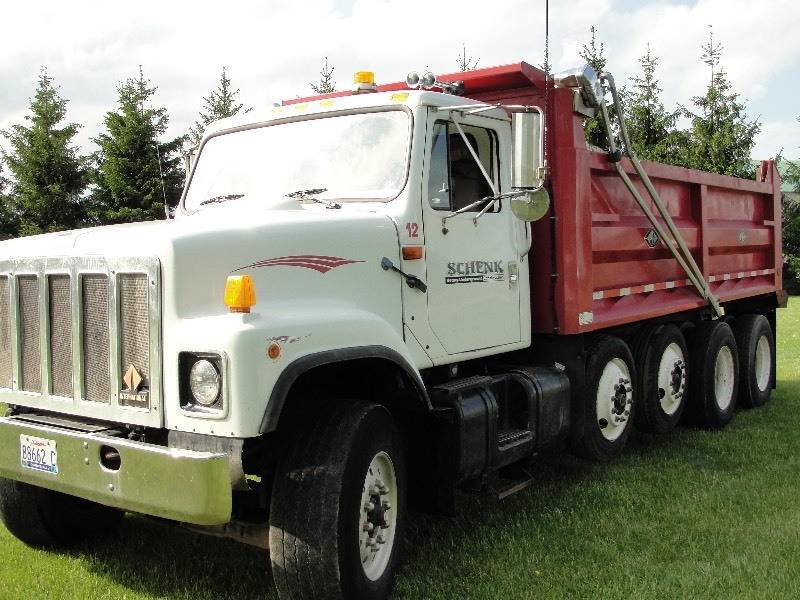 1999 International Dump Truck