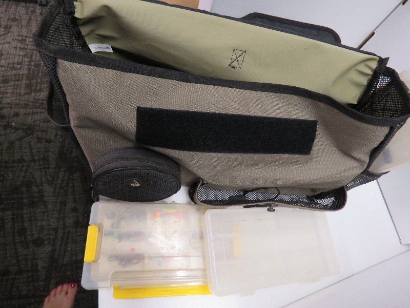 lot 1 image: Fishing Lot