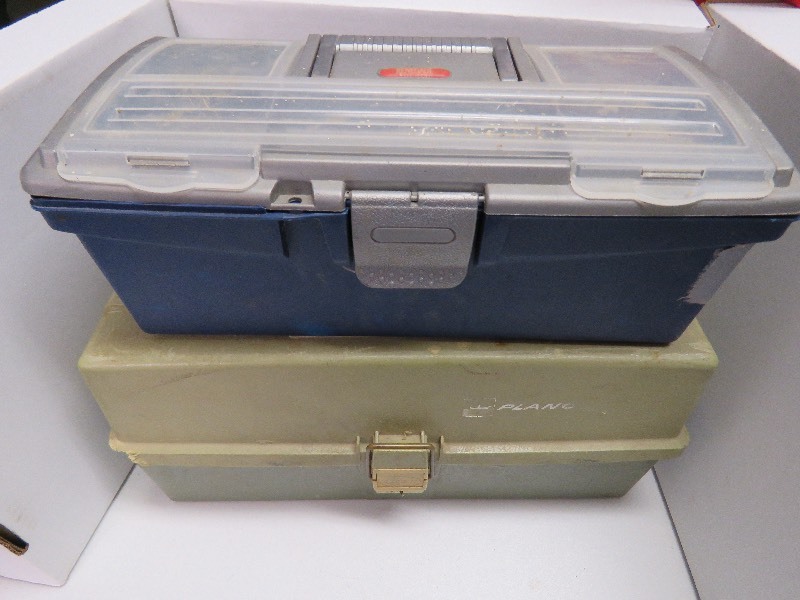 lot 2 image: Fishing Lot