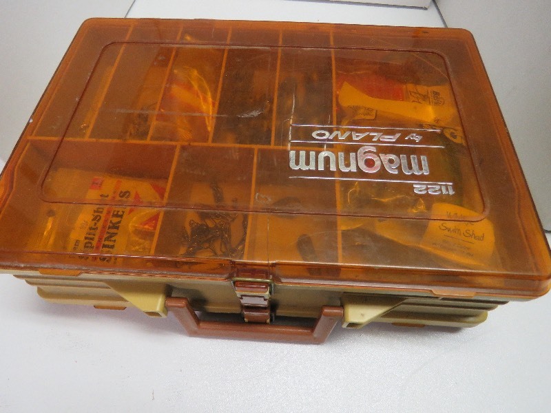 lot 4 image: Fishing Lot