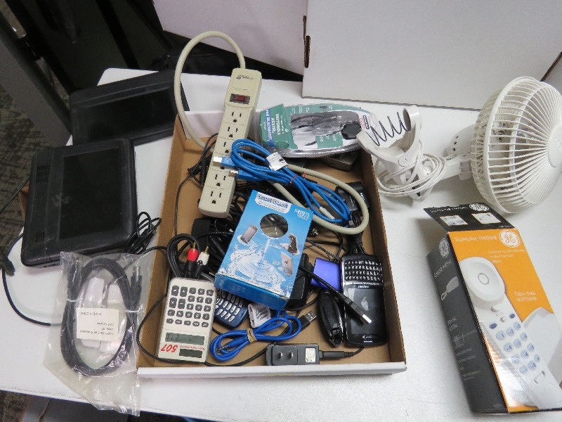 lot 13 image: Electronics Lot