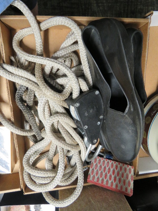 lot 52 image: Gargage Lot