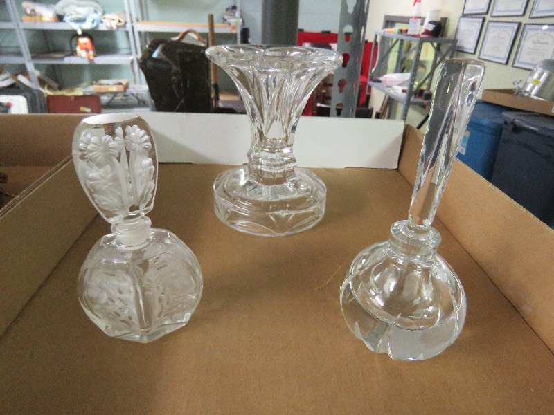 lot 85 image: Clear Glass Lot