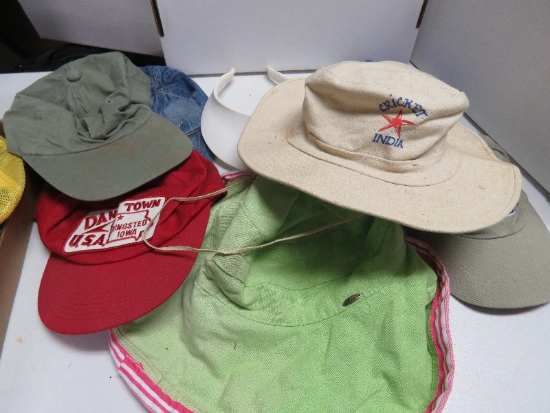 lot 87 image: Hat Lot
