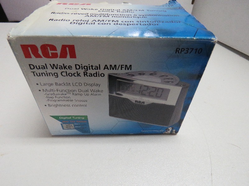 lot 101 image: Clock Radio