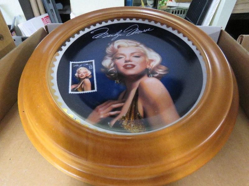 lot 108 image: Marilyn Monroe Collector Plate