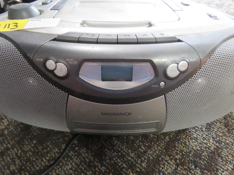 lot 113 image: Twon Boom Boxes