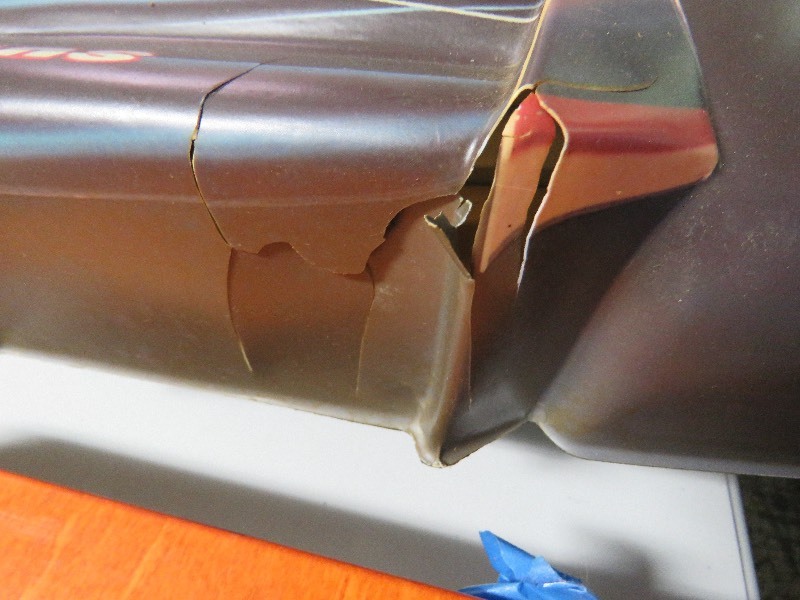 lot 126 image: Milller Genuine Draft Indy 3D Lighted Sign