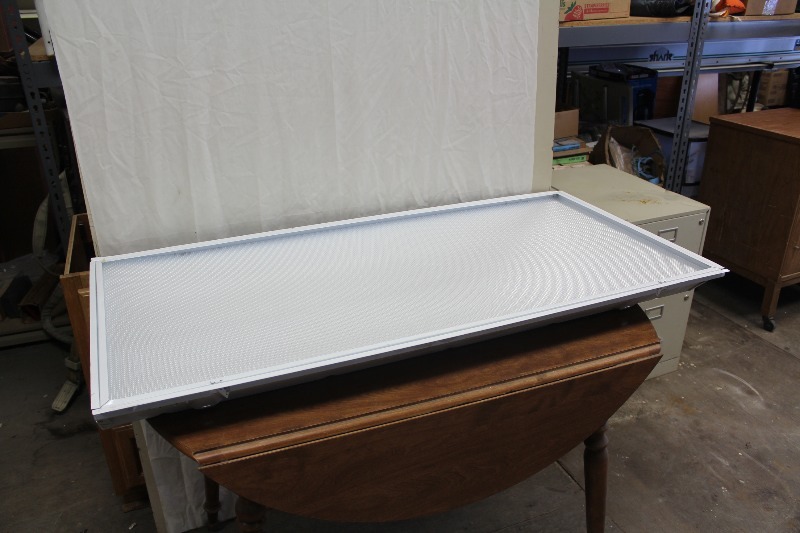 T8 Light Fixture
