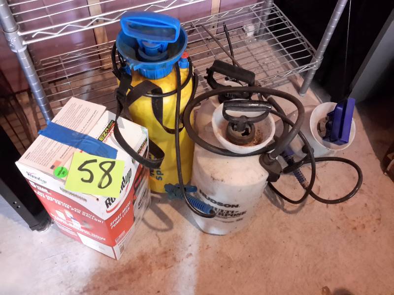 lot 58 image: 5, Lawn and garden Sprayers. See pictures for various sizes.