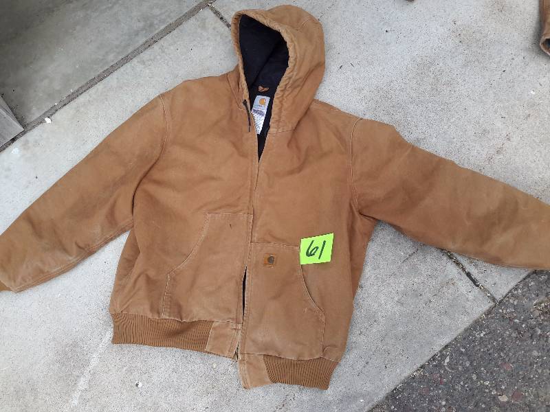 lot 61 image: CARHART, Mens Hooded Jacket.. Insulated.  XL
