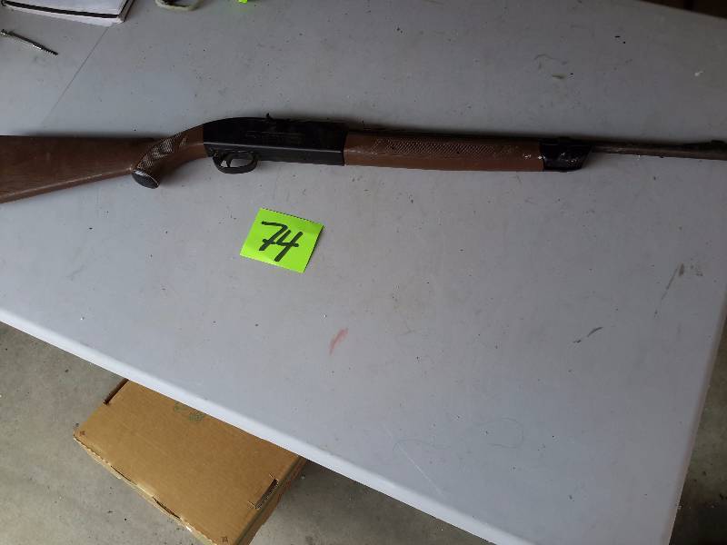 lot 74 image: Crosman, 2100 Classic  .177 caliber PelletBB Repeater