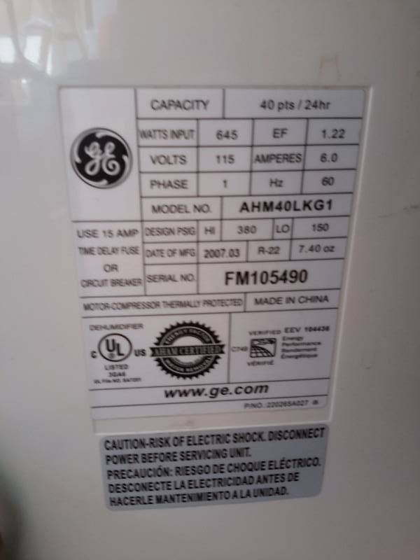 lot 84 image: GE Dehumidifier.. Tested and works