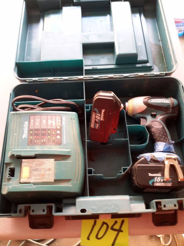 lot 104 image: MAKITA, Impact Driver, 2 Batteries and Charger