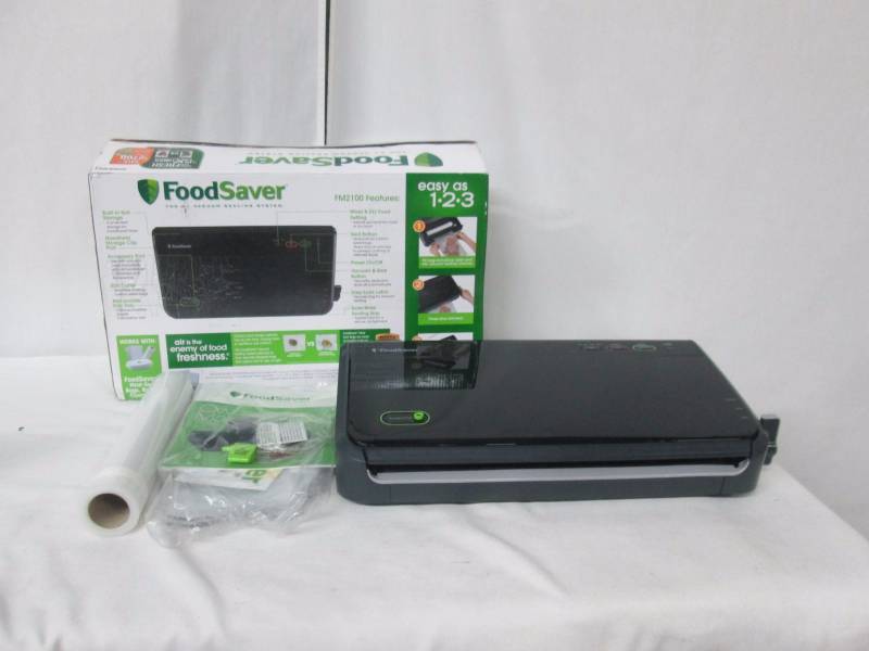 lot 17 image: Foodsaver Black Vacuum Sealer